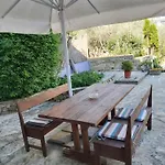Apartman Luce With Shared Pool