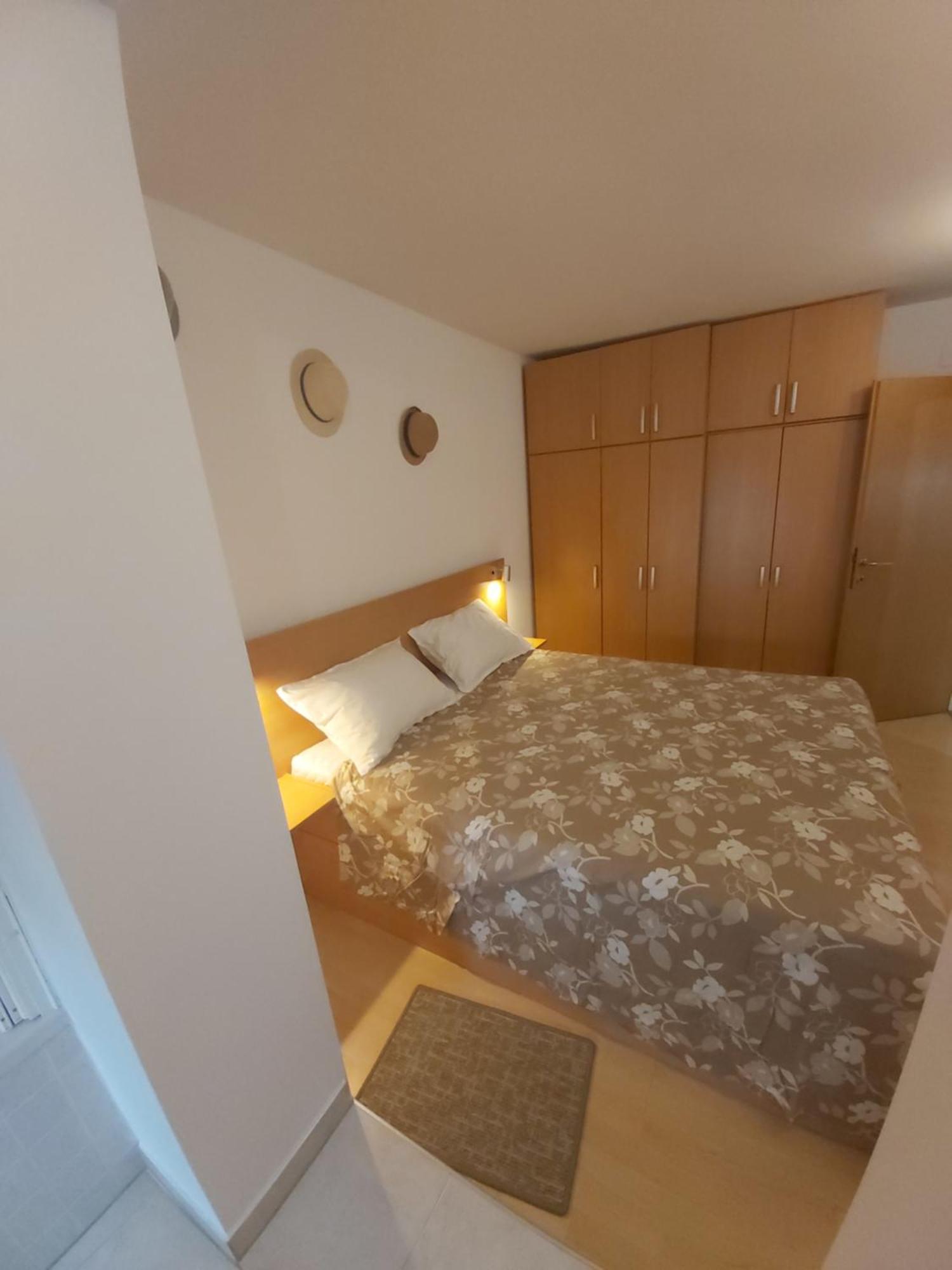 Appartement Luce With Shared Pool Zadar