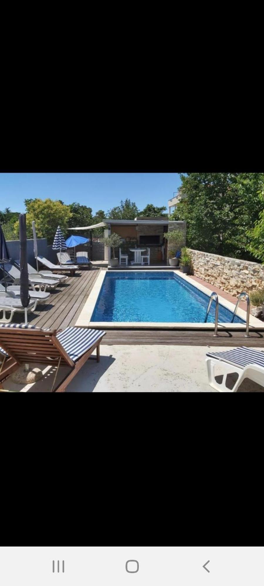 Luce With Shared Pool Appartement