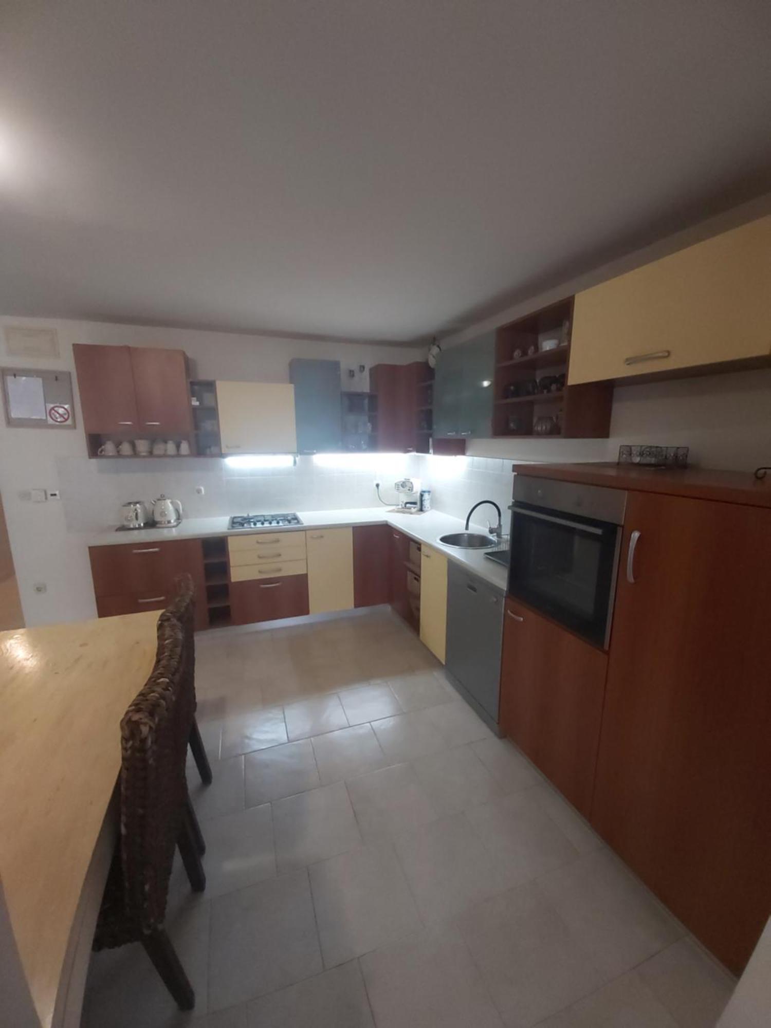 Luce With Shared Pool Appartement Zadar