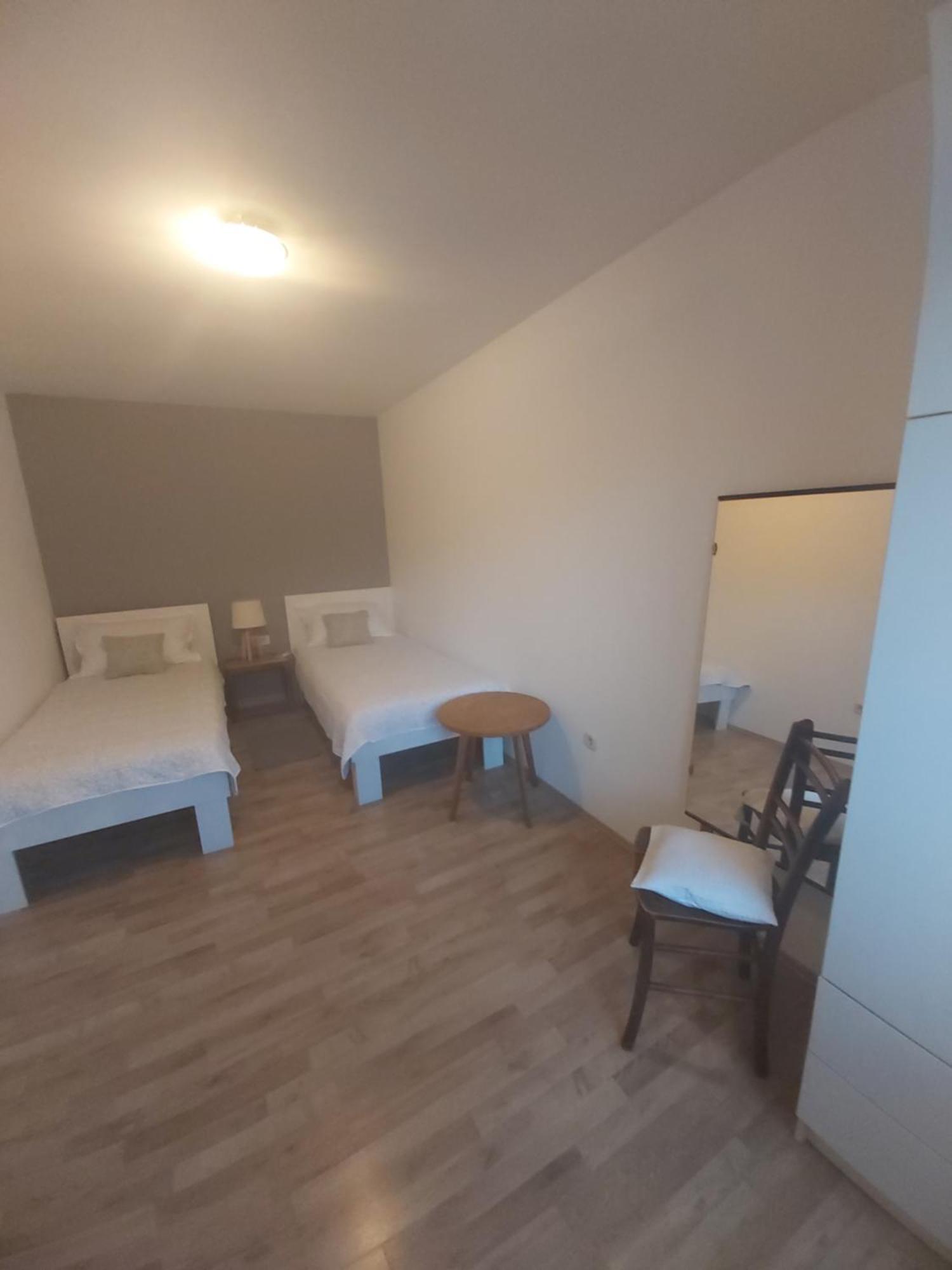 Appartement Luce With Shared Pool Zadar